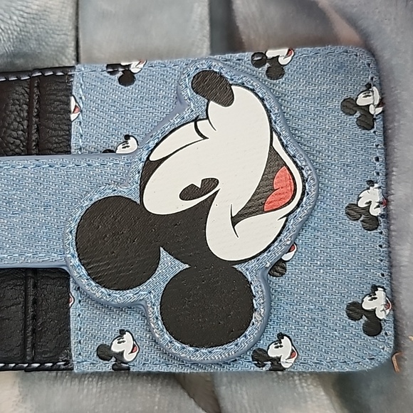 NWT Disney Parks Mickey Mouse Card Holder Wallet. - Picture 2 of 6